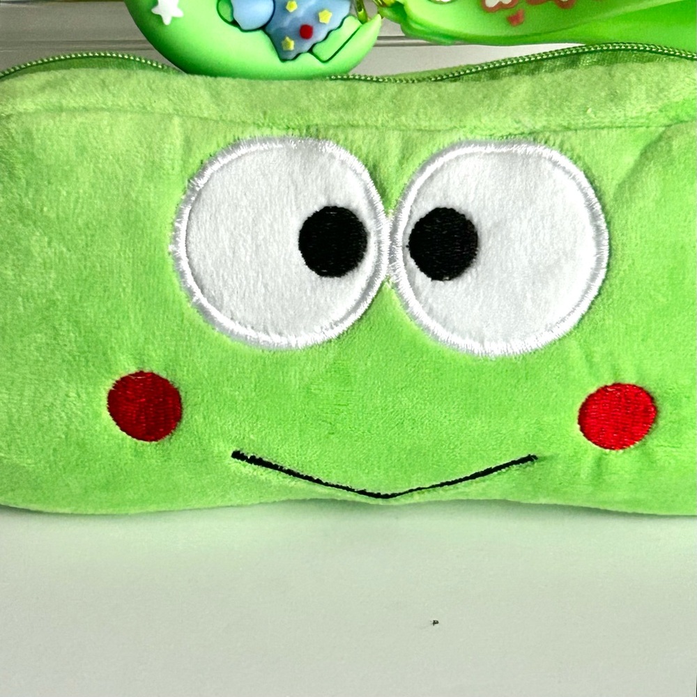 💚Keroppi Adorable Christmas 4-Piece Plush Bundle! - Picture 8 of 10
